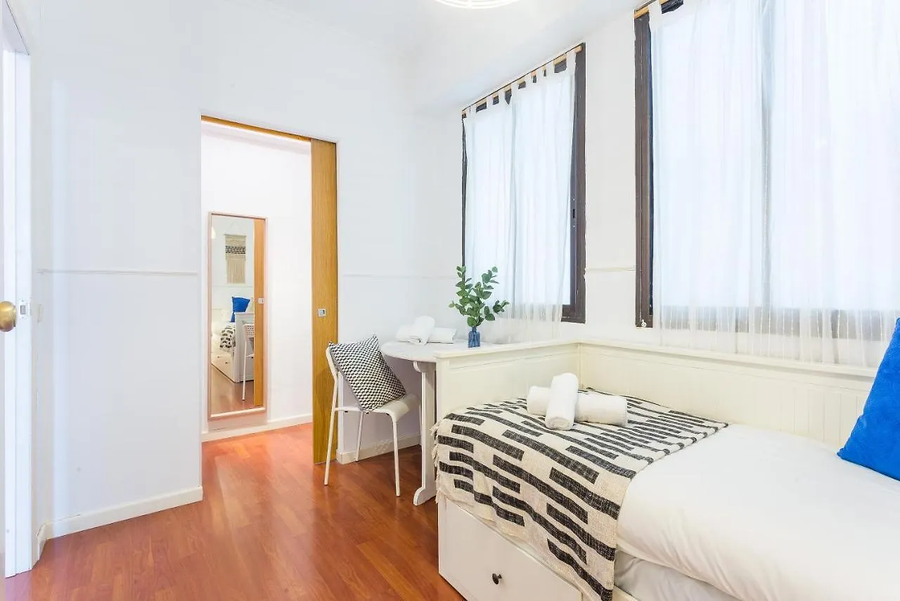 Lodging Apartments Illa Diagonal Barcelona 0*,