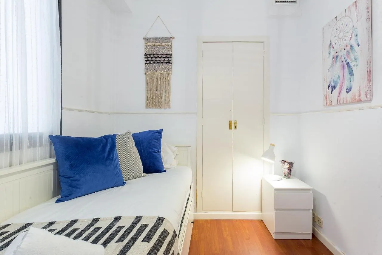 Lodging Apartments Illa Diagonal Barcelona España